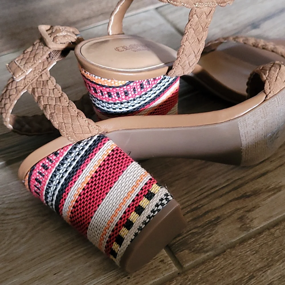 Crown Vintage Heels 9.5 - Picture 3 of 7